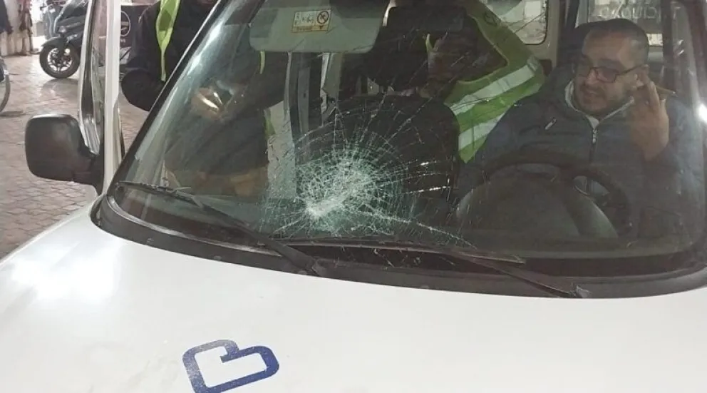 Trabajadores de la Municipalidad de Salta fueron atacados por manteros tras un operativo 