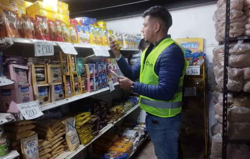 Vendía mercadería en mal estado y tenía el local repleto de mugre: intervino la Municipalidad de Salta 