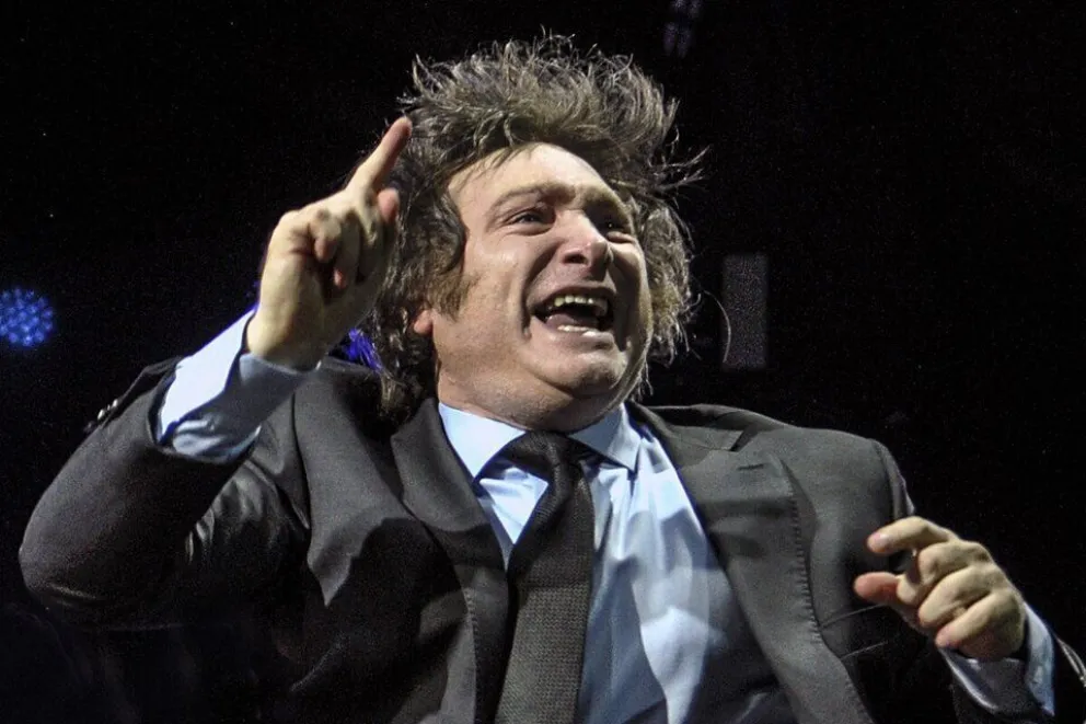 Cambio de postura: Javier Milei escuchó a los gobernadores y traspasará obras públicas a las provincias