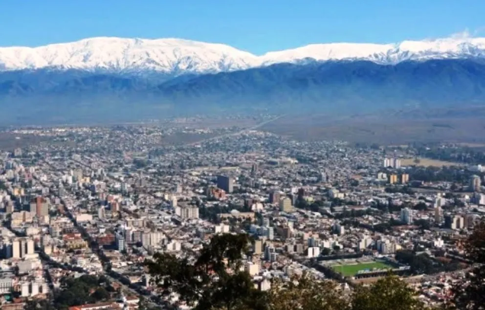 La ola polar llegó a Salta: empezó a caer aguanieve en algunas ciudades 
