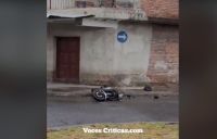 |URGENTE| Grave accidente de tránsito en el centro de la ciudad: una camioneta impactó contra una moto 