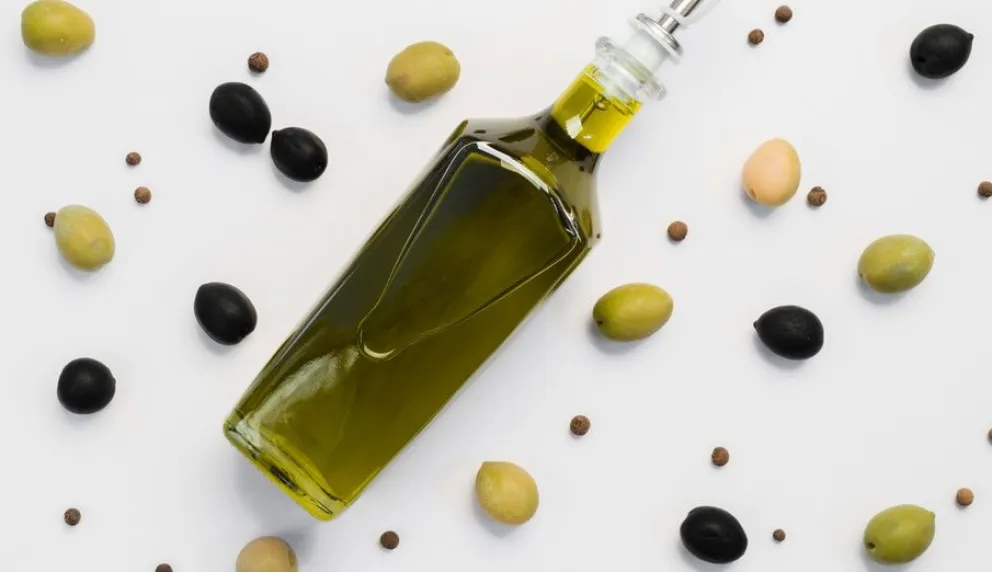 ANMAT prohibió la venta de dos aceites de oliva: mostraban rótulos falsos y no tenían registros sanitarios