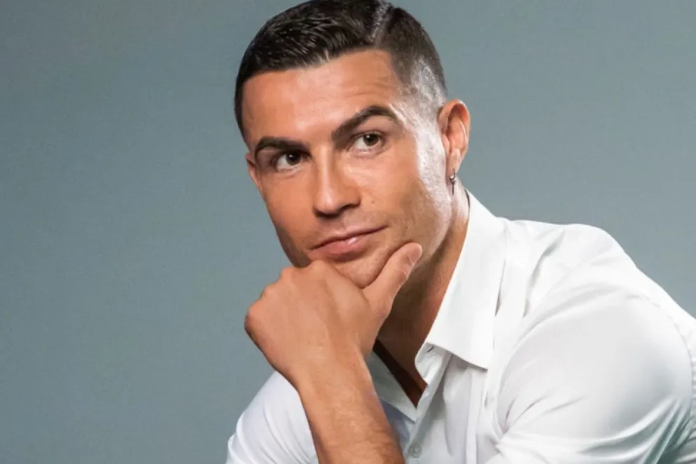 Descubre la foto que Cristiano Ronaldo no quiere que veas: esta persona es su vivo retrato