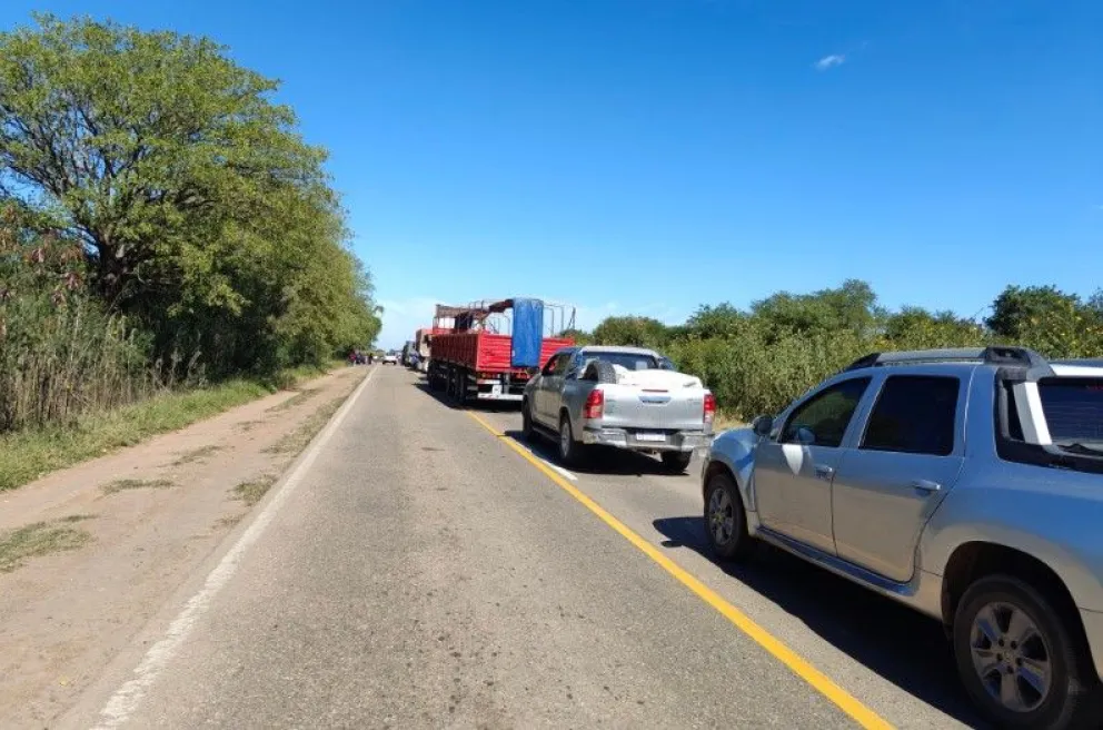 Atención conductores: piqueteros cortaron la Ruta 34 y hay caos vehicular en la zona