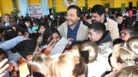La emoción de los alumnos: Gustavo Sáenz y una emotiva bienvenida en la escuela 4519 de Apolinario Saravia 