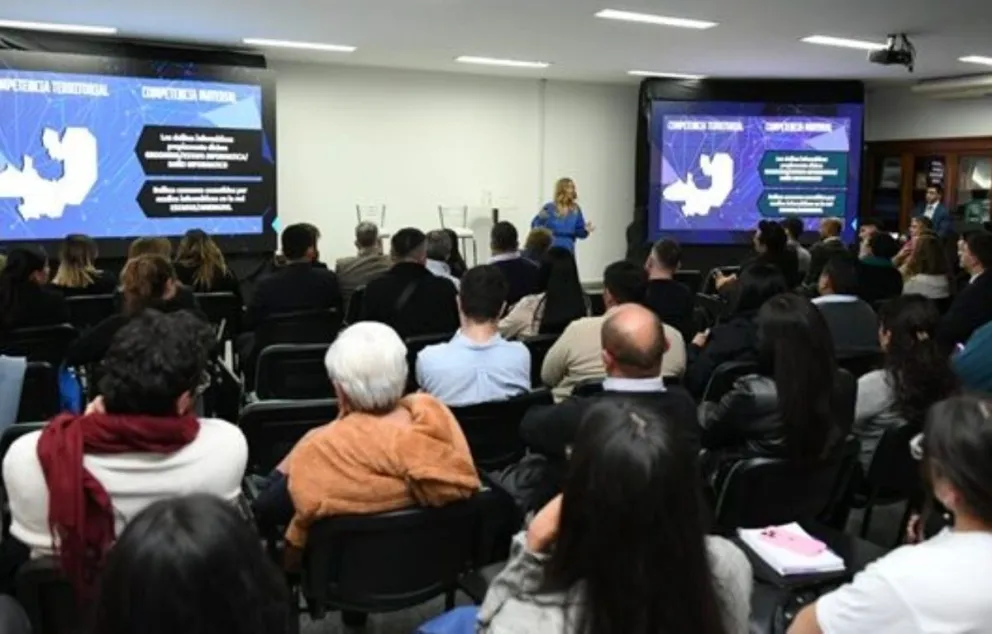 Ciberdelitos: reunión clave entre el Ministerio Público Fiscal y Telecom