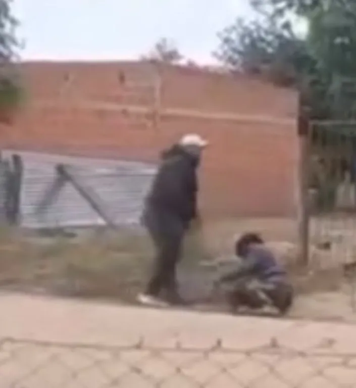 policiales mano propia agredi&oacute; al delincuente 