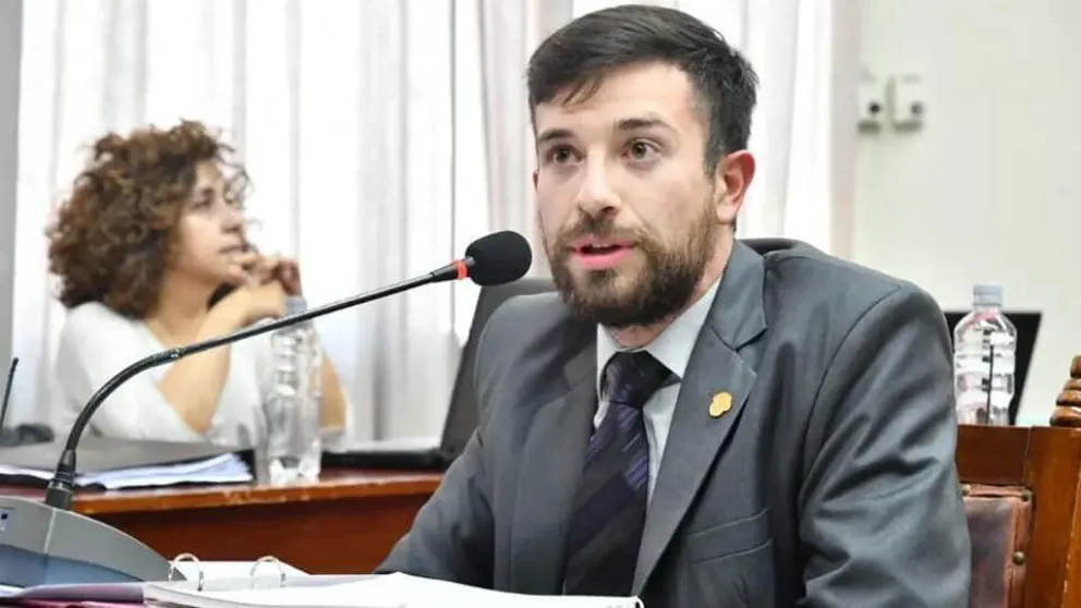 Condenan al exconcejal Ricardo Colque por ejercer violencia de género sobre su pareja