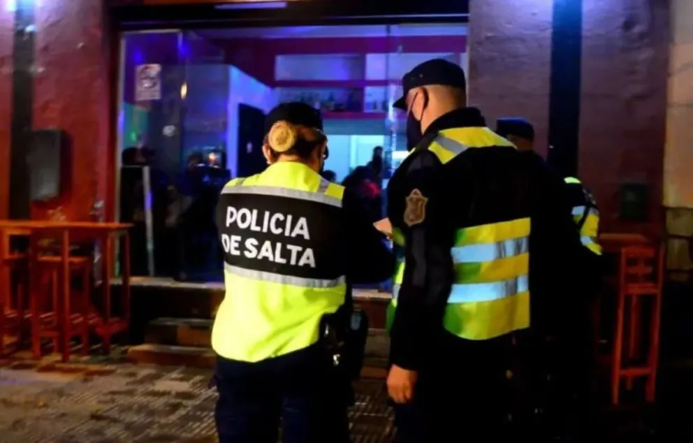 En pleno boliche, una salteña robó una billetera con miles de pesos