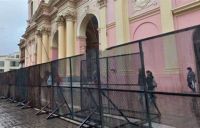 Marcha Ni Una Menos: la catedral basílica amaneció vallada y extremó las medidas de seguridad