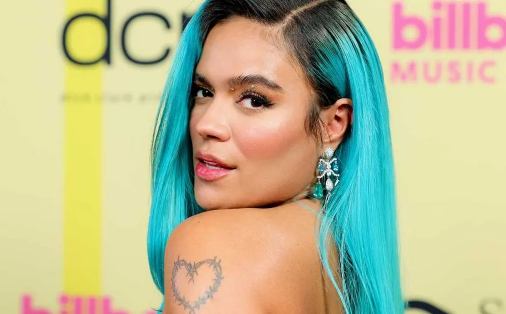 Karol G suma millones de "me gusta" con este llamativo look