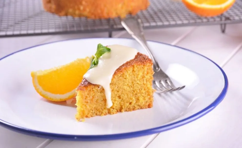 Sorprendé a tu familia con esta deliciosa torta de polenta y naranja: fácil de hacer y muy esponjosa