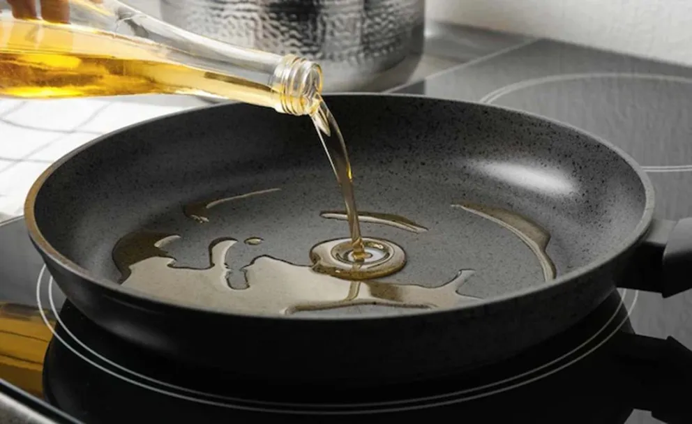 Conocé los trucos efectivos para evitar las salpicaduras de aceite en tu cocina: consejos y medidas preventivas