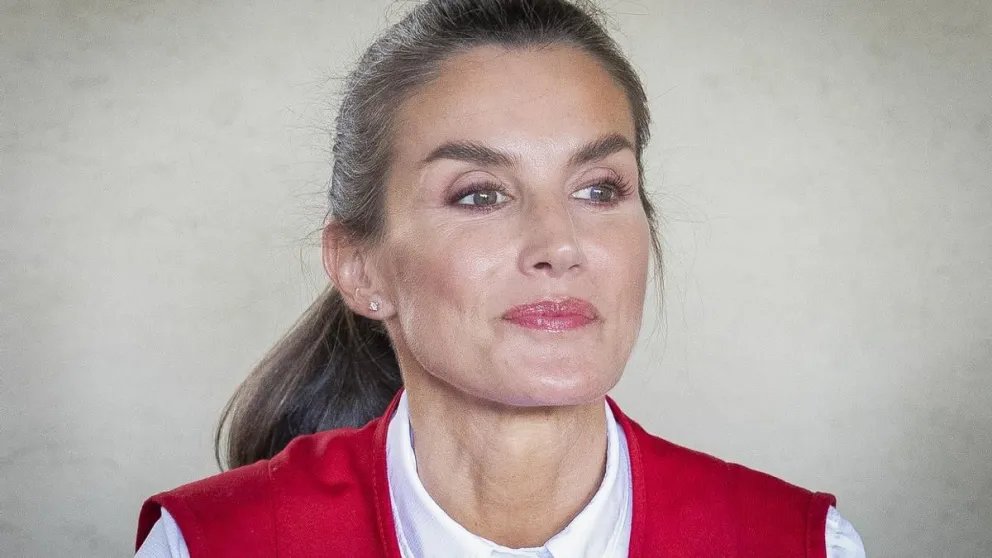 La reina Letizia toma de nuevo las riendas, prohíbe el acercamiento de estas personas a sus hijas