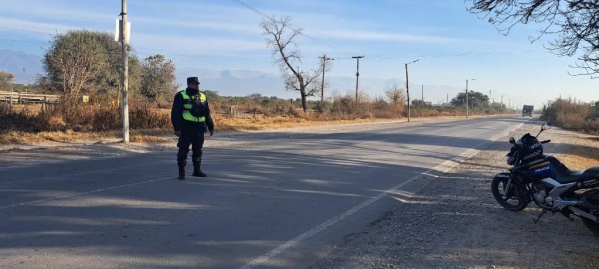 controles polic&iacute;a de Salta conductores alcoholizados