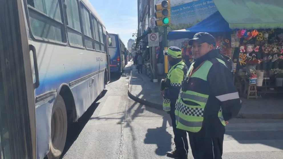 La Municipalidad de Salta prohibió girar a la derecha en una calle del centro salteño