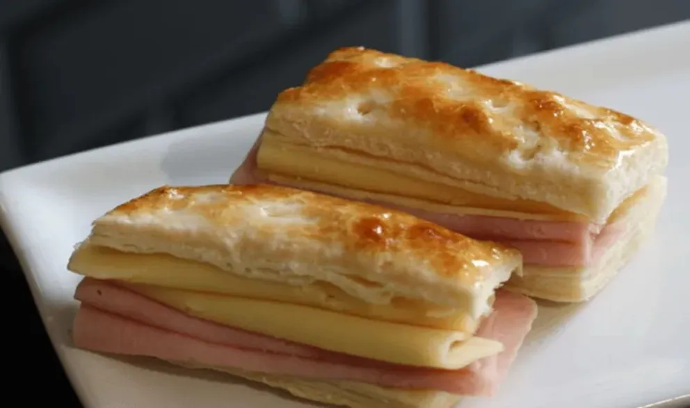 Sorprendé a tu familia con esta milhojas de jamón y queso: una receta que combina sabores y texturas