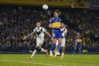 Con lo justo y Edinson Cavani como protagonista absoluto, Boca Juniors le ganó 1 a 0 a Vélez