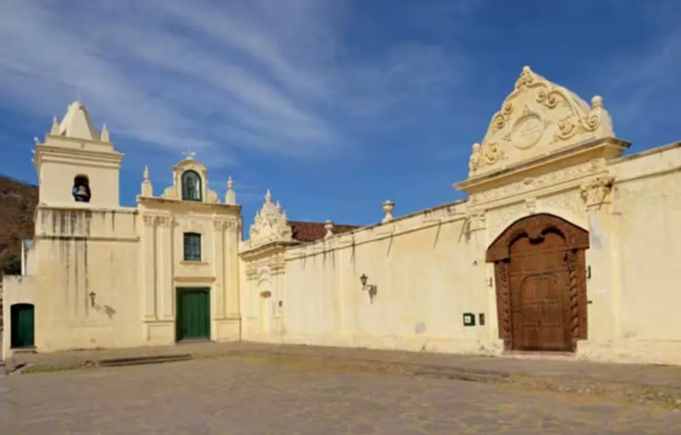 Carmelitas descalzas del Convento San Bernardo: piden que el Papa Francisco intervenga en el escándalo religioso 