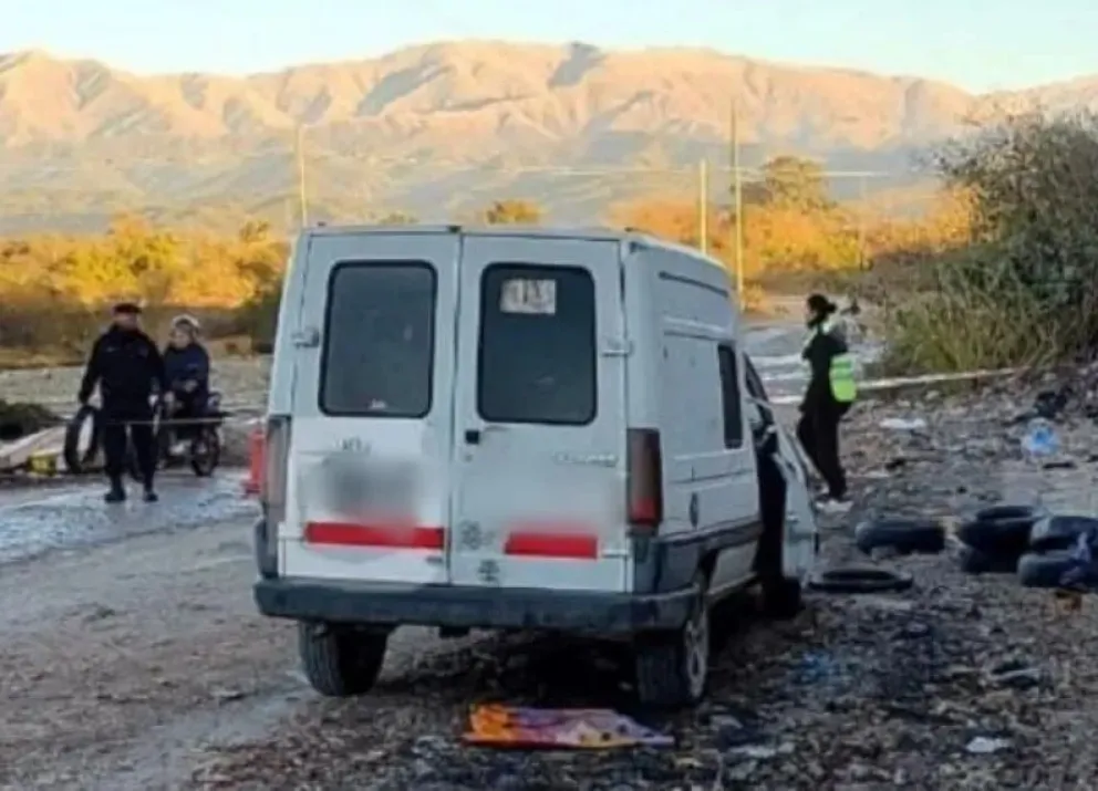 Hallazgo de un hombre sin vida en Tres Palmeras: dos detenidos