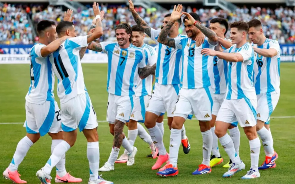 La Selección Argentina llega al país: así se prepara para enfrentar esta doble fecha de eliminatorias 2025