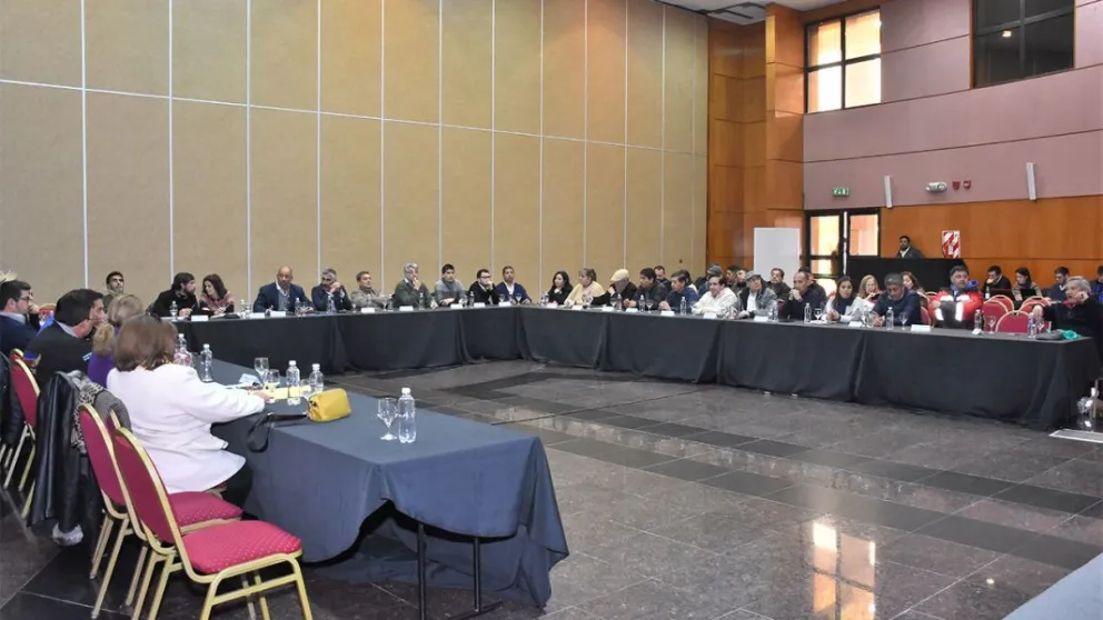 Paritarias en Salta: el Gobierno provincial ofreció un incremento del 33%