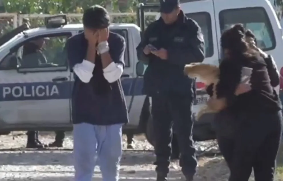 Atacó con una herramienta de albañil a su mujer e intentó suicidarse: la víctima pelea por su vida