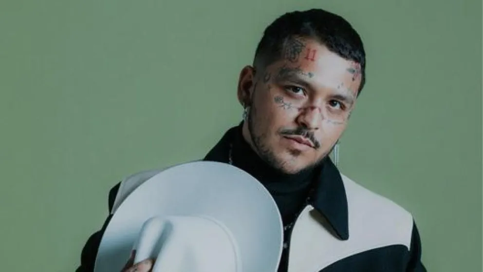 Así lucía Christian Nodal sin tatuajes en sus inicios como cantante 
