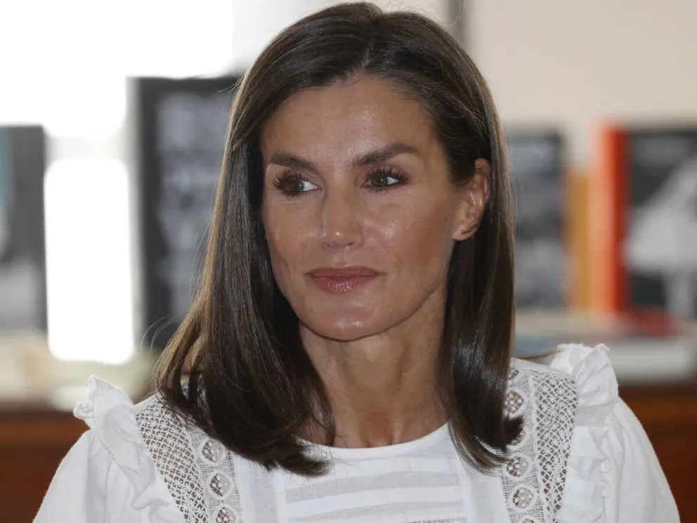 La reina Letizia deja ver el daño que le han causado el uso prolongado de tacones