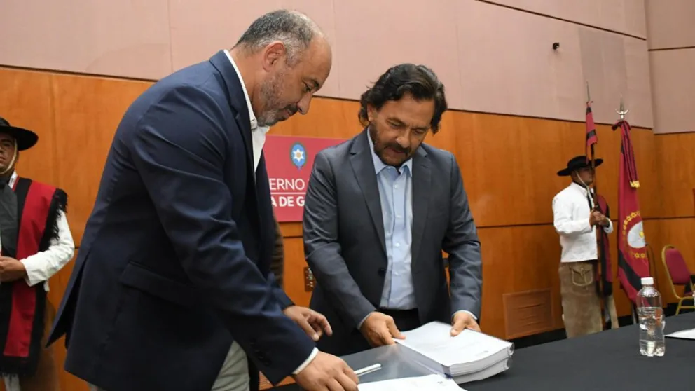 Las cuentas en orden: Gustavo Sáenz presentó la Cuenta General del Ejercicio