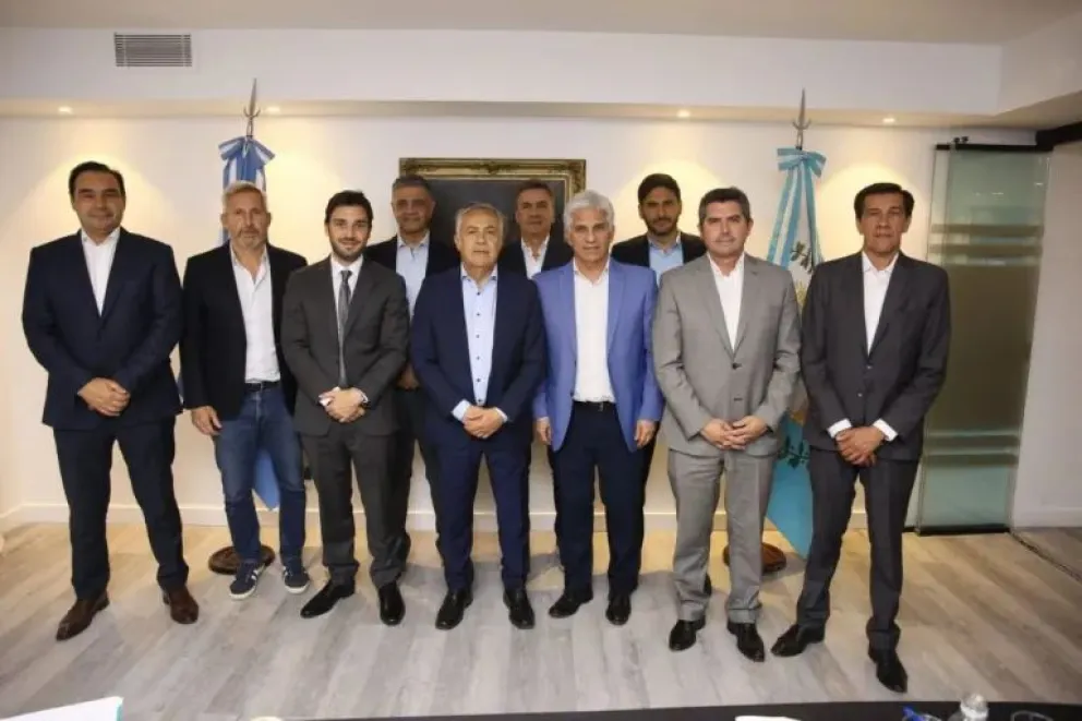 Tras la aprobación de la ley Bases, los gobernadores de Juntos por el Cambio presionan a Javier Milei