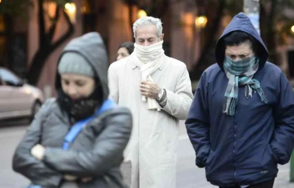 |ÚLTIMO MOMENTO| Salta amaneció cubierta de un fuerte frío polar: se batió récord de temperatura