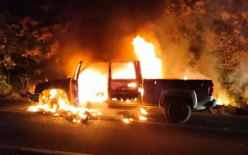 Horror en General Mosconi: encontraron un cuerpo sin vida dentro de una camioneta calcinada