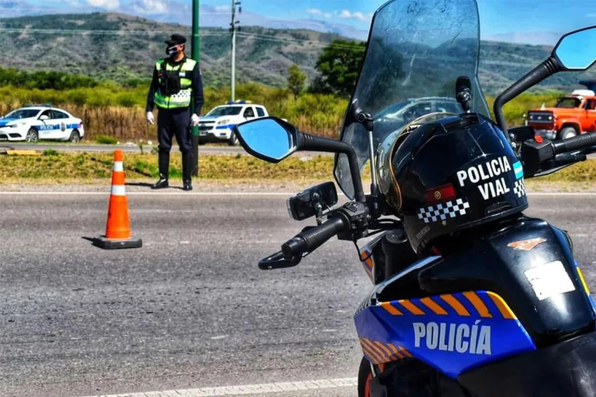 Policía