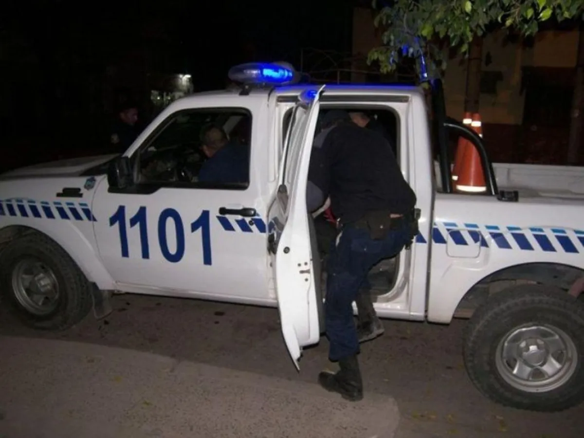 Polic&iacute;a