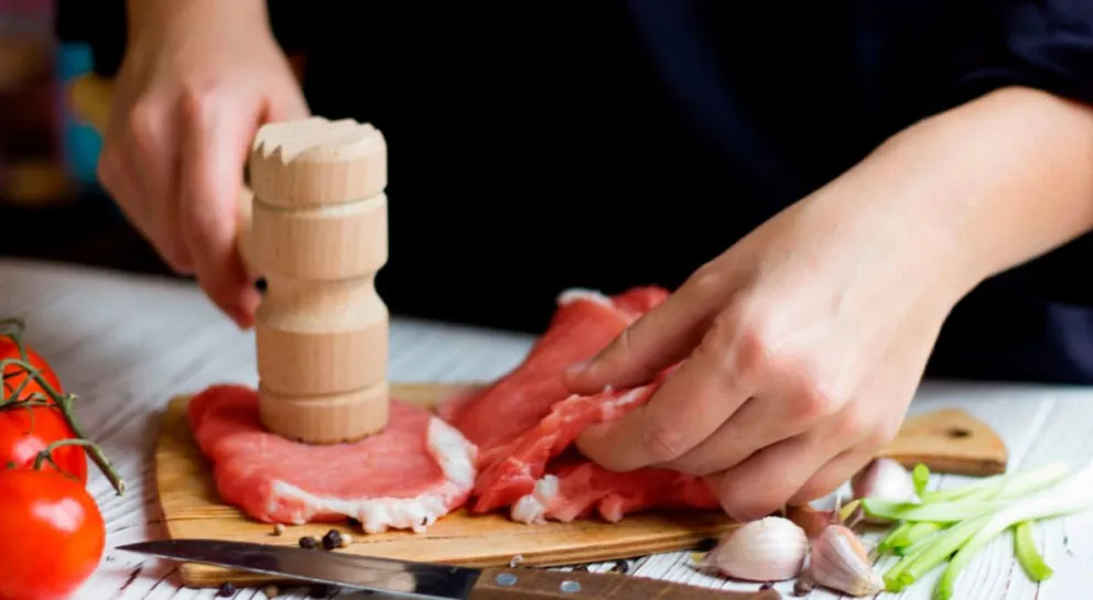 ¿Te salió dura la carne?, te decimos el ingrediente secreto para ablandarla en minutos y de forma fácil