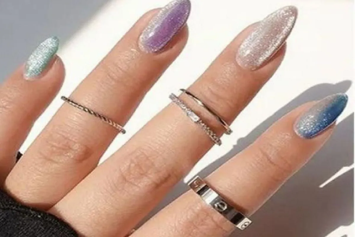 NAIL ART