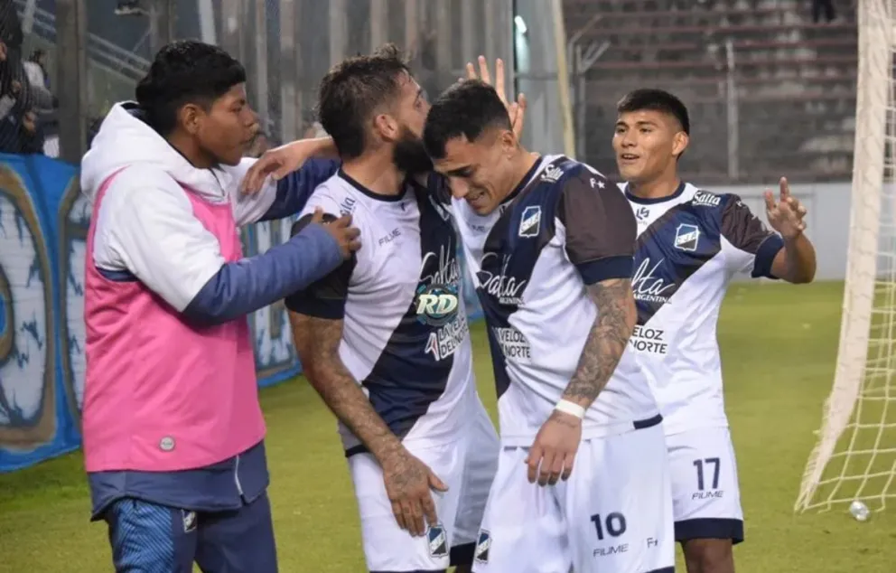 Juventud Antoniana se despidió de la ilusión: perdió contra Unión de Sunchales y se quedó sin chances