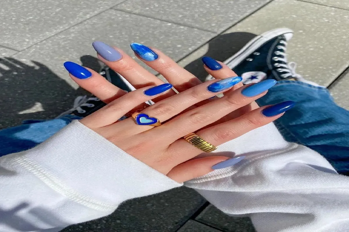 nail art azul
