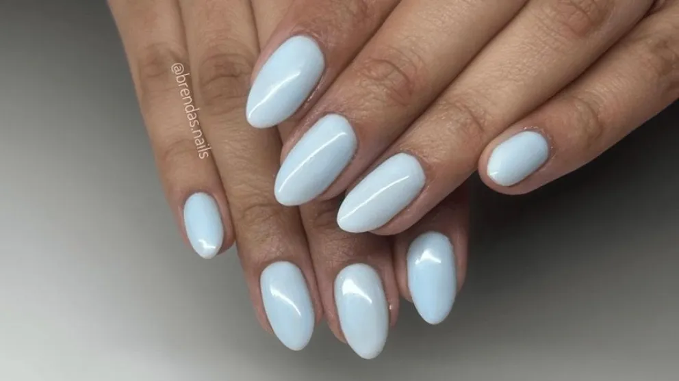 Nail Art-milky nails