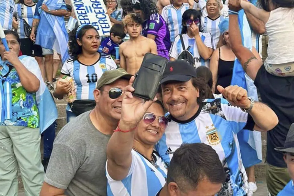 Como un hincha más: Gustavo Sáenz se mostró eufórico tras ganar la Copa América