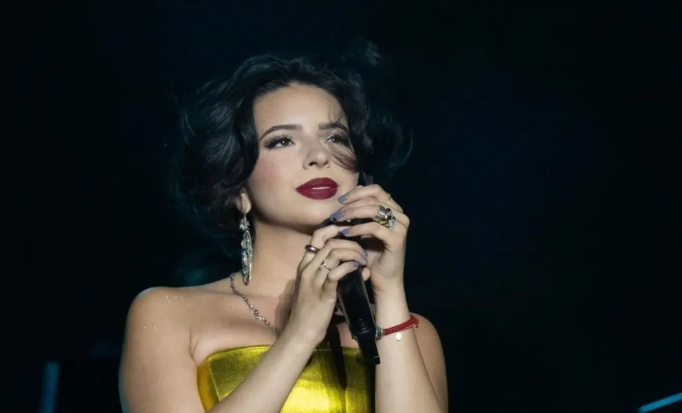 Esta es la foto de Ángela Aguilar en la que critican tras su nuevo look