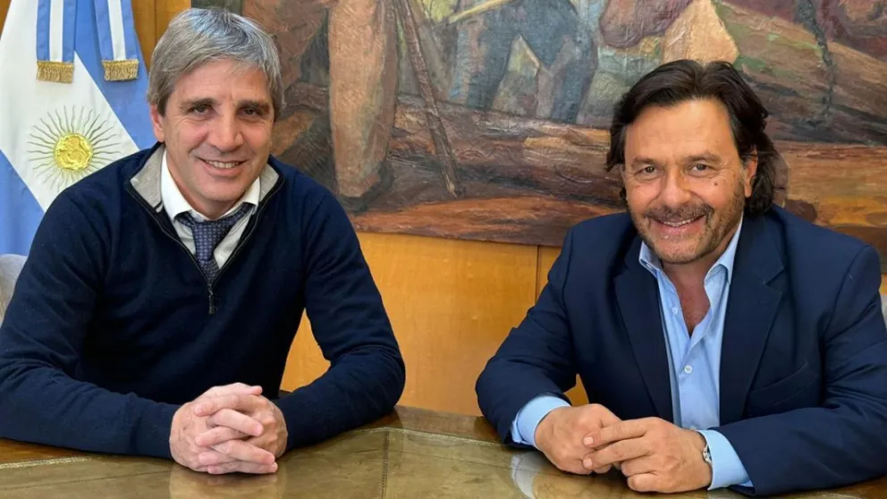 Luis Caputo llega a Salta para supervisar la obra pública y realizar proyecciones económicas