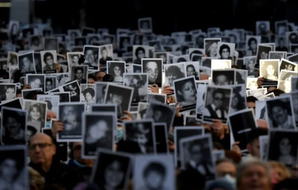 30 años del atentado a la AMIA: Gustavo Sáenz realizó un emotivo homenaje a las víctimas