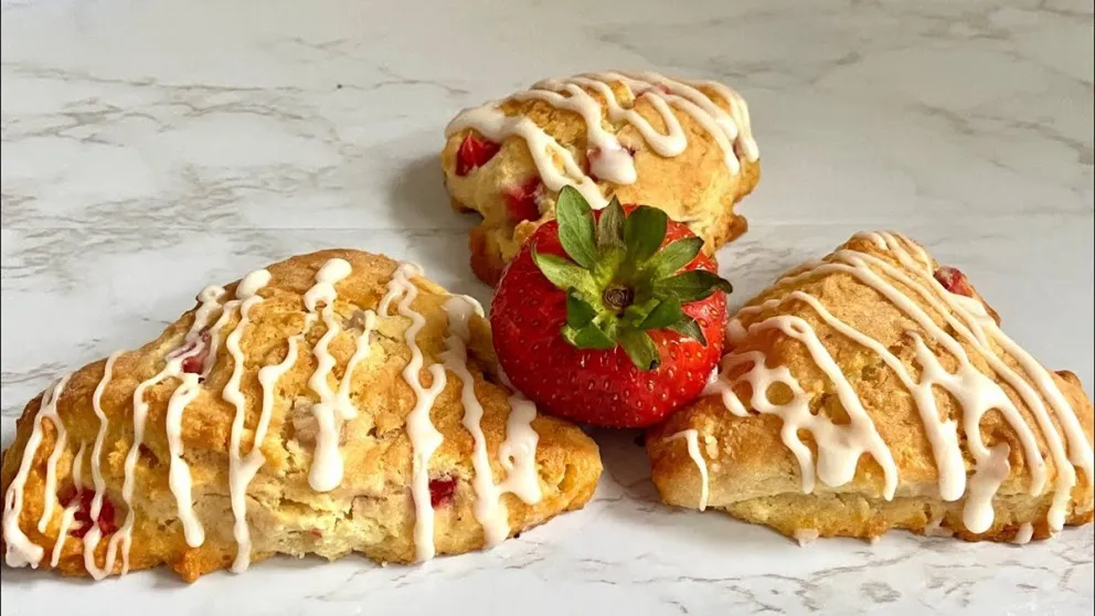 Si querés una merienda perfecta esta es la receta para vos: scones de limón caseros y rápidos