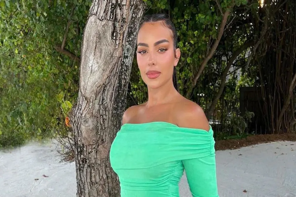 Georgina Rodríguez deslumbra con sus imposibles y envidiables posturas de Yoga