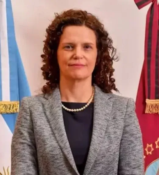 Fiore Ministra de Educaci&oacute;n