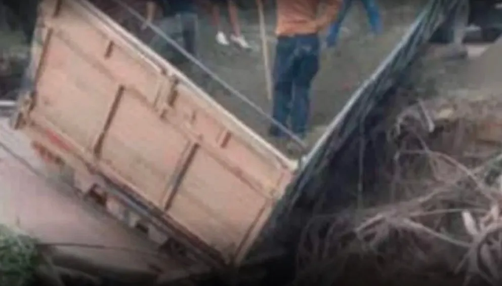 se cae puente SALTA