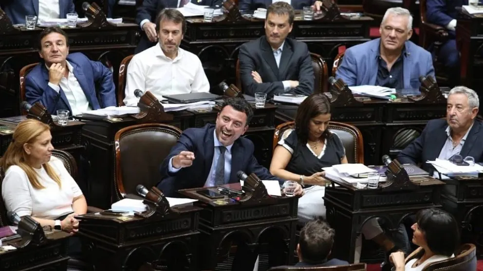 La UCR respaldó al gobernador Gustavo Valdés, recientemente denunciado por el caso Loan