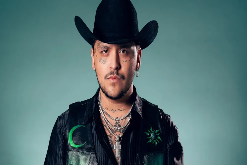 Desvelada la verdad oculta de la apresurada boda de Ángela Aguilar y Christian Nodal